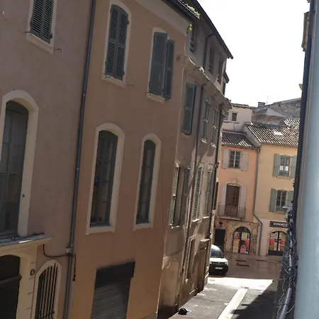 Au Coeur De L'ecusson * Nîmes