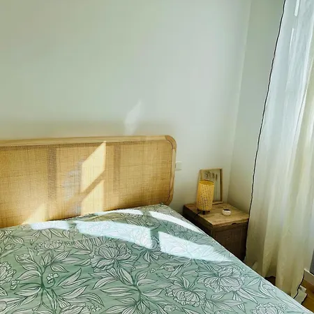 Au Coeur De L'ecusson Apartment *